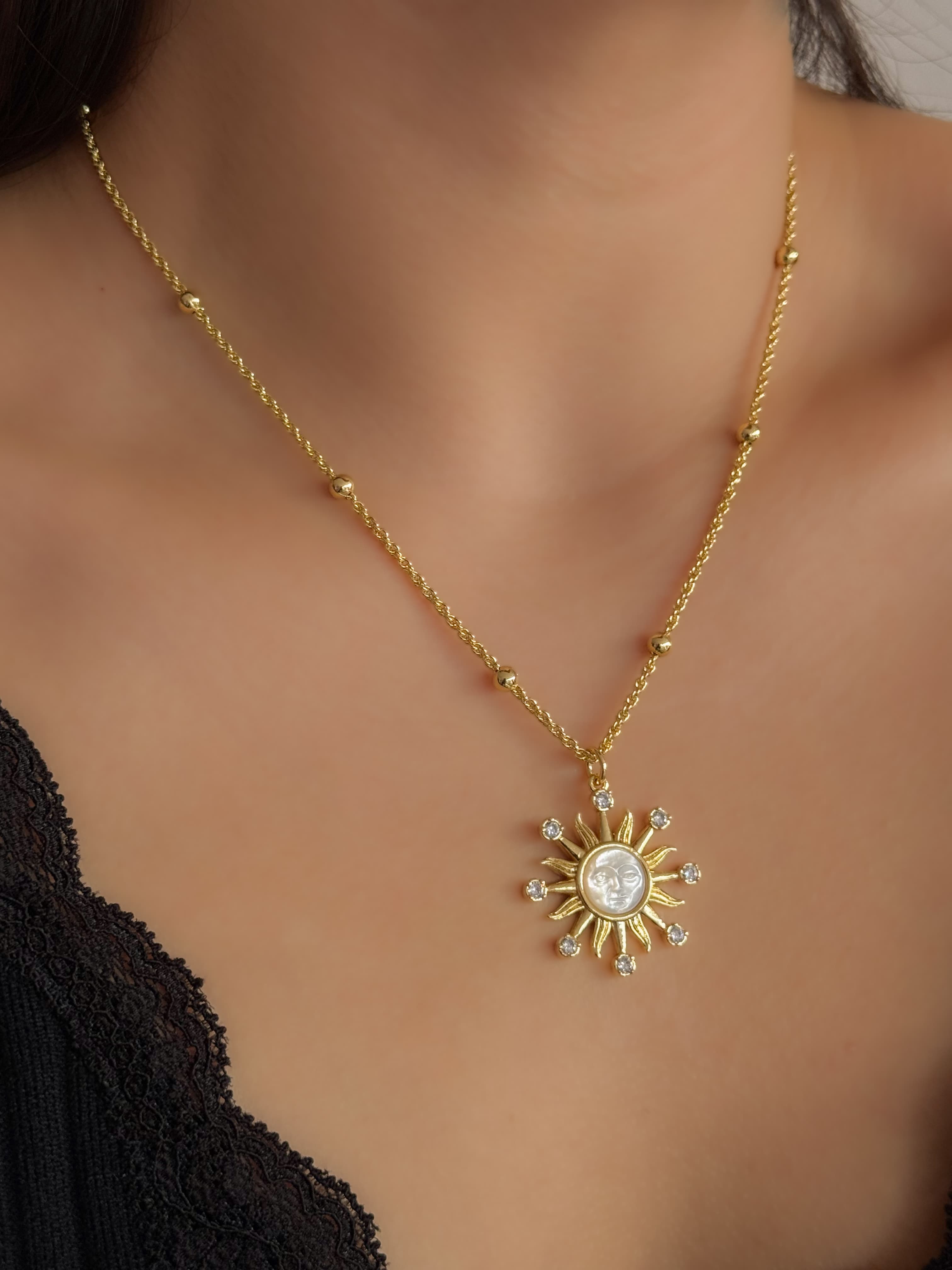 COLLAR AURA